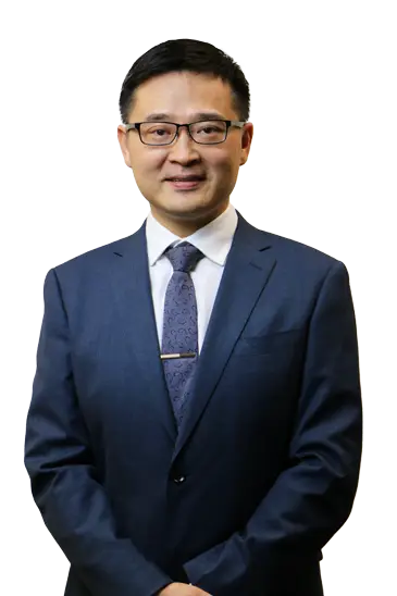 Raymond Jin articling student at ATAC Law, Vancouvers highest rated construction law firm