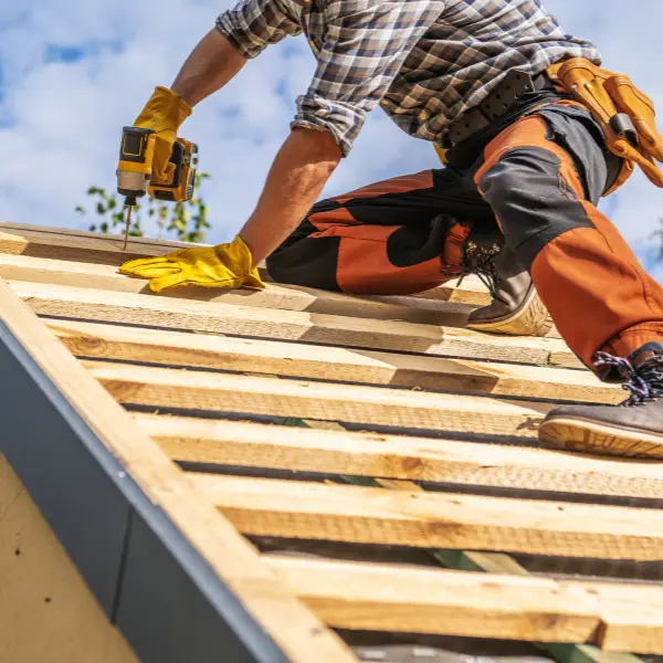 negligent contractor building a roof of a home without any safety supports